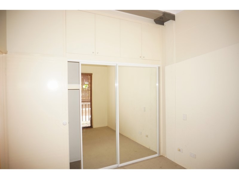 1/241 Arthur St, Teneriffe QLD 4005