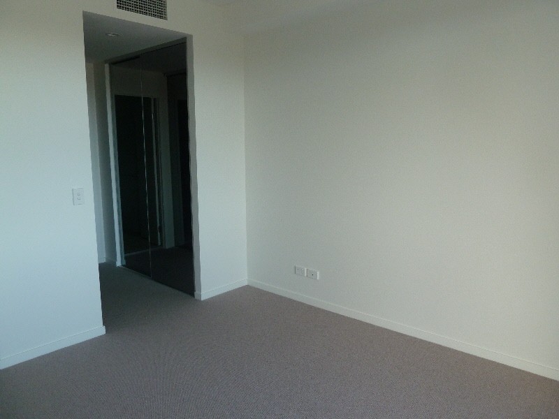 2024/21 Ross Street, Benowa QLD 4217