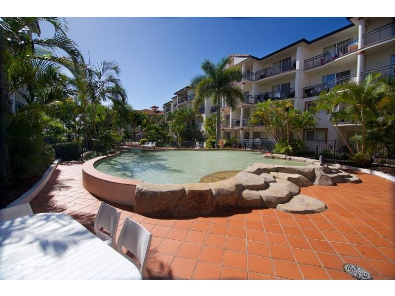 2/150 Marine Parade, Southport QLD 4215