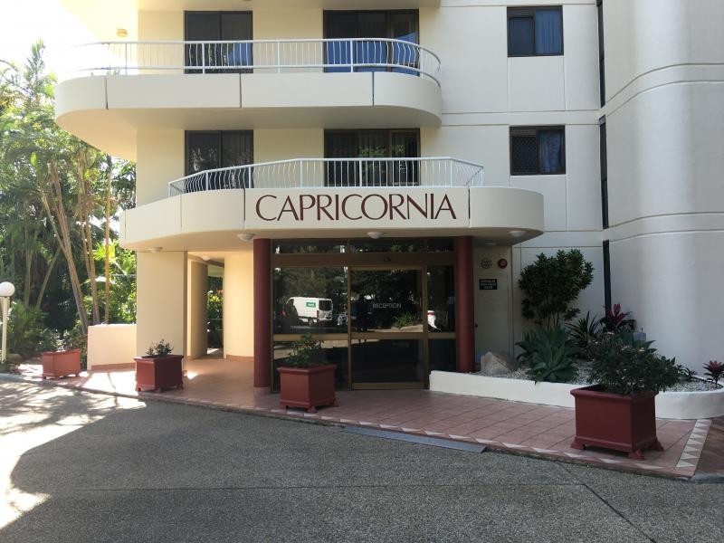 40/121 Surf Parade, Broadbeach QLD 4218