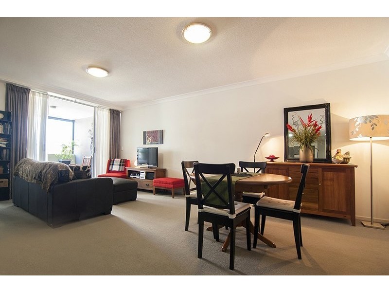 318/23 Playfield Street, Chermside QLD 4032
