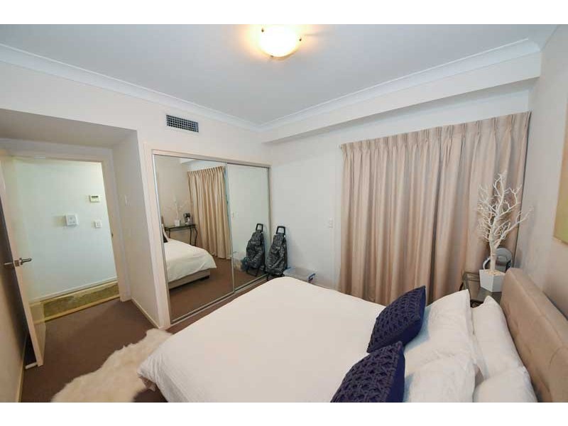 883/51 Playfield Street, Chermside QLD 4032