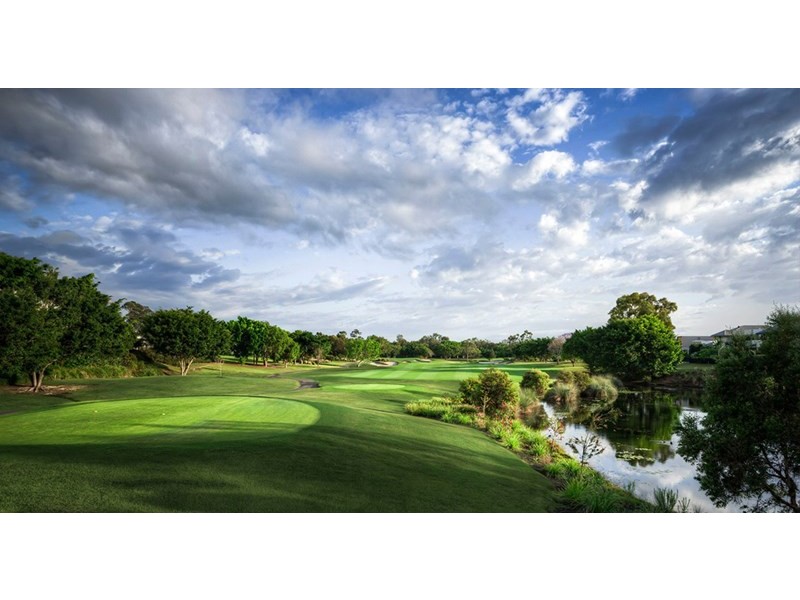 *//87 Peninsula Drive, Robina QLD 4226