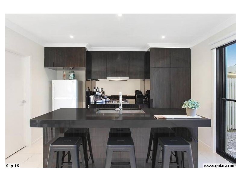 *//87 Peninsula Drive, Robina QLD 4226
