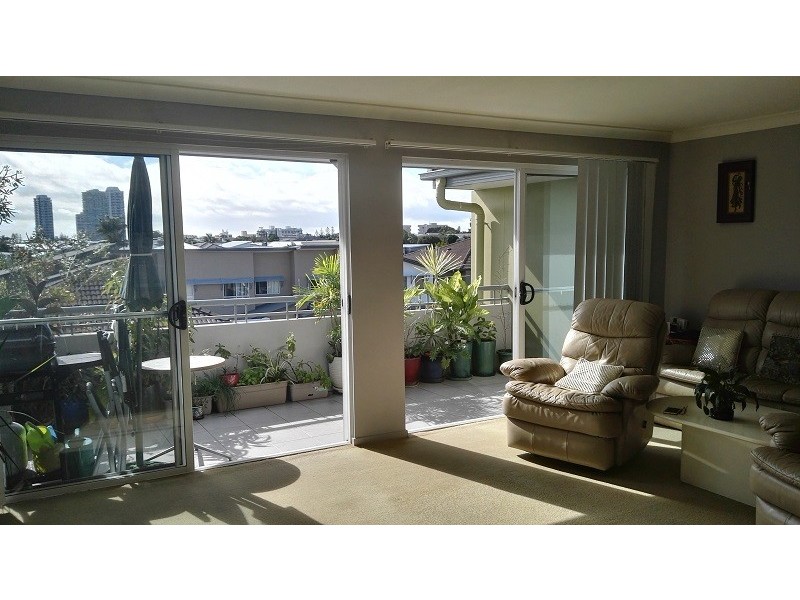818/33 Clark St, Biggera Waters QLD 4216
