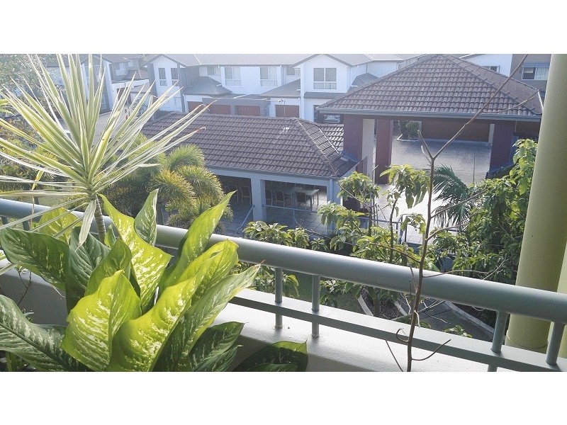 818/33 Clark St, Biggera Waters QLD 4216