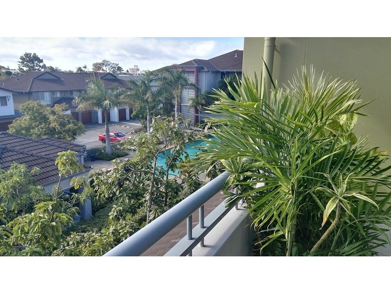 818/33 Clark St, Biggera Waters QLD 4216