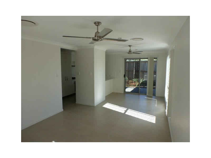 86 Carselgrove Ave, Fitzgibbon QLD 4018