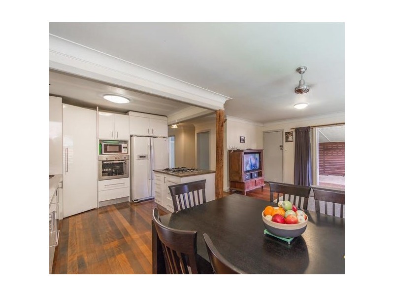 17 Chingford Street, Chermside West QLD 4032