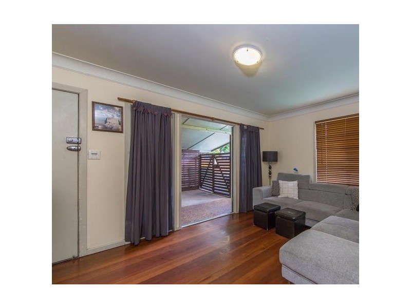 17 Chingford Street, Chermside West QLD 4032