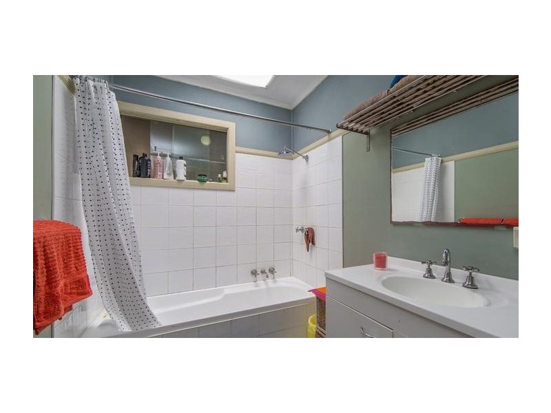 17 Chingford Street, Chermside West QLD 4032