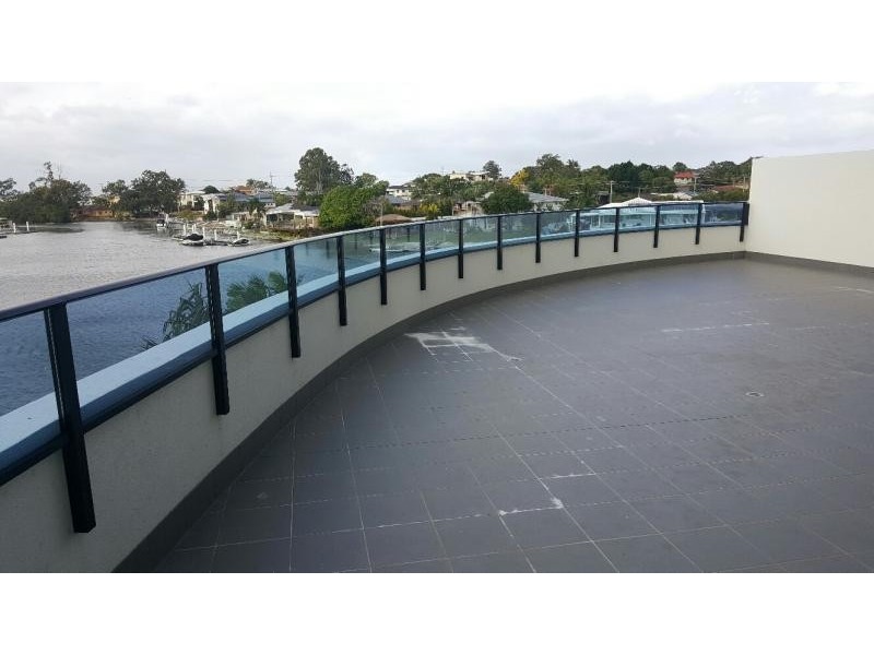 5 Harbour Side Court, Biggera Waters QLD 4216