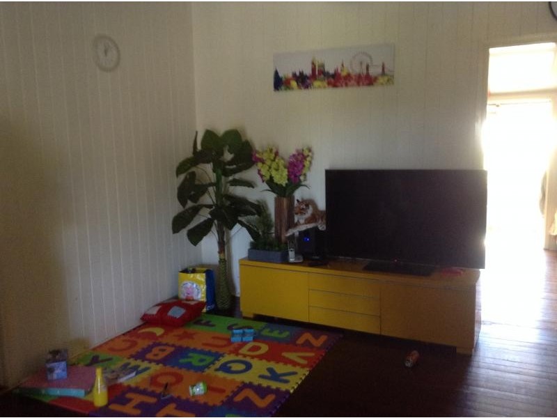 44 North Road, Woodridge QLD 4114