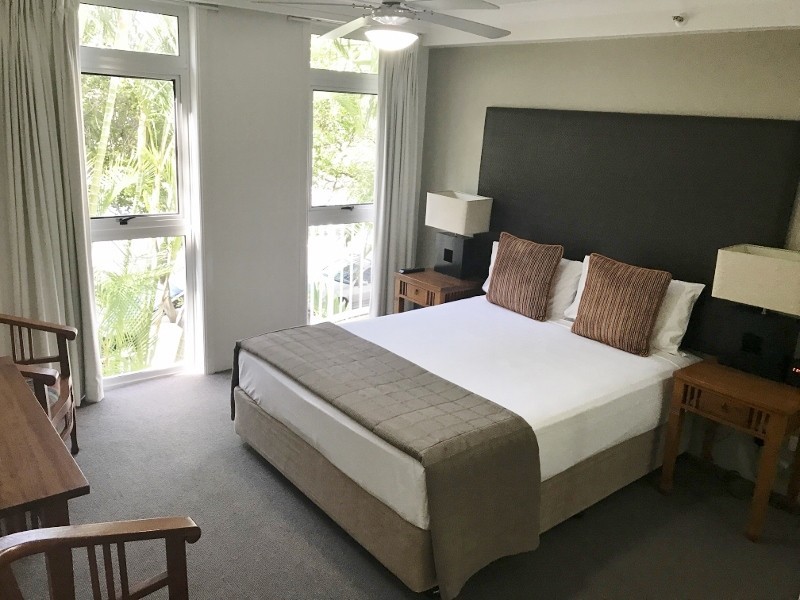 1015/2633 Gold Coast Highway, Broadbeach QLD 4218