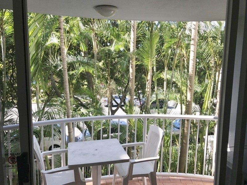 1015/2633 Gold Coast Highway, Broadbeach QLD 4218