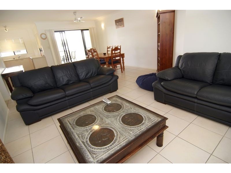 8/44 Pease street, Manoora QLD 4870