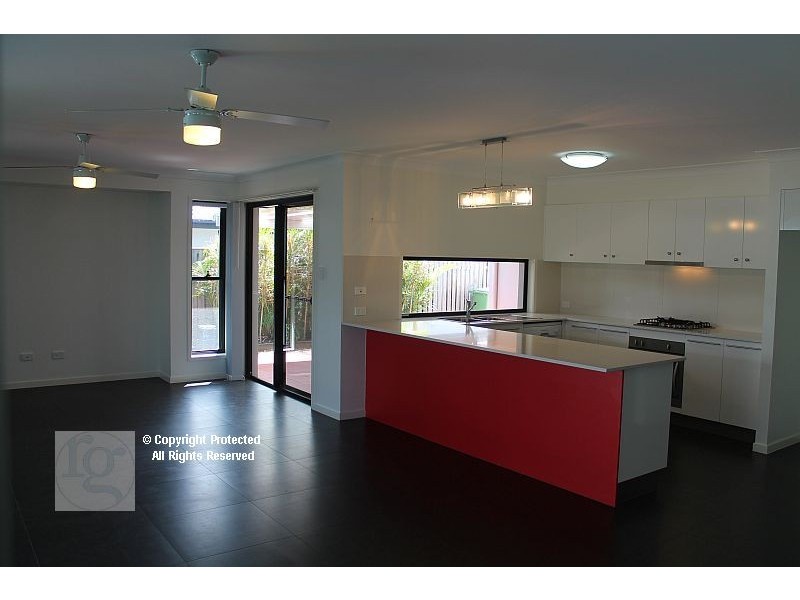 4 Gartside Avenue, Maudsland QLD 4210