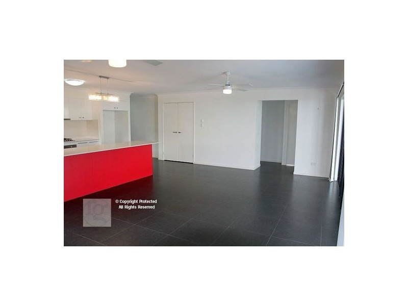 4 Gartside Avenue, Maudsland QLD 4210