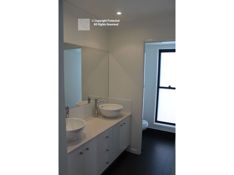 4 Gartside Avenue, Maudsland QLD 4210