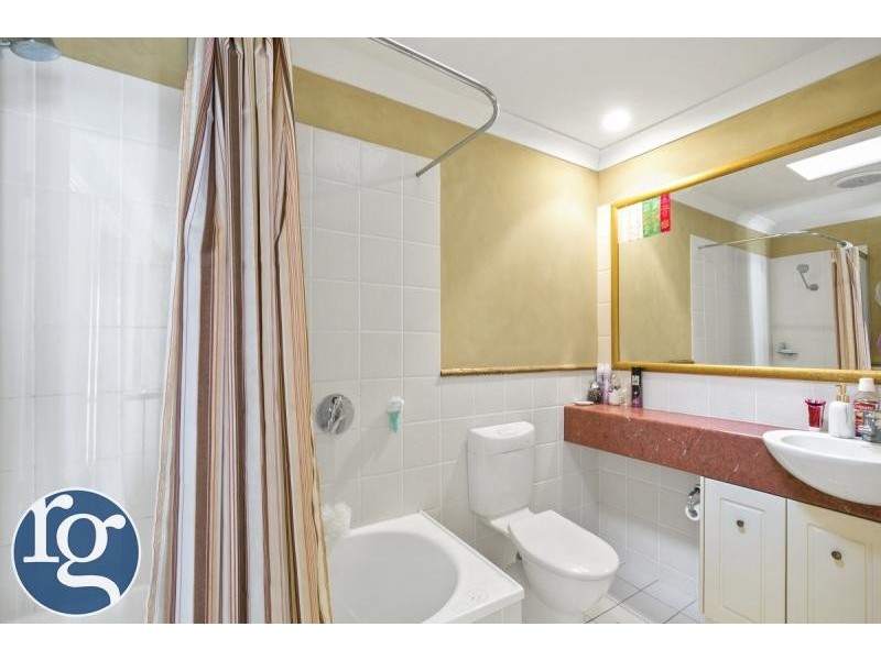 22-34 Glenside Drive, Robina QLD 4226