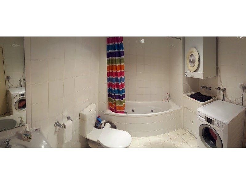 111 Markeri Street, Mermaid Waters QLD 4218