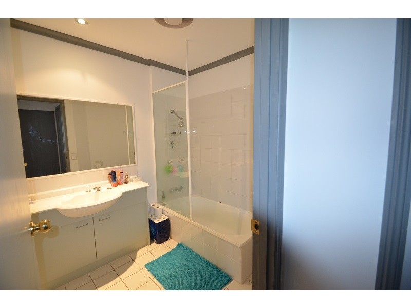 24/643 Pine Ridge Road, Biggera Waters QLD 4216