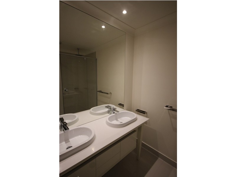 87 Peninsula Drive, Robina QLD 4226