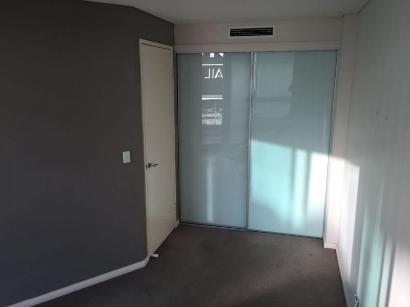 515A/1 Como Crescent, Southport QLD 4215