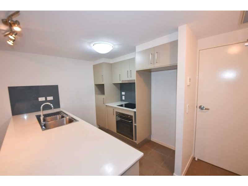 775/51 Playfield Street, Chermside QLD 4032