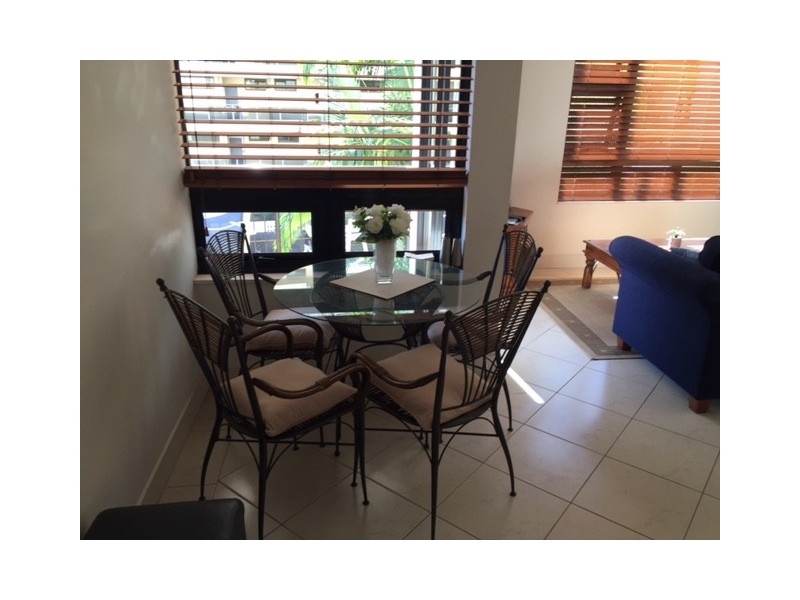 32 Surf Parade, Broadbeach QLD 4218