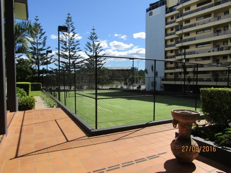 32 Surf Parade, Broadbeach QLD 4218