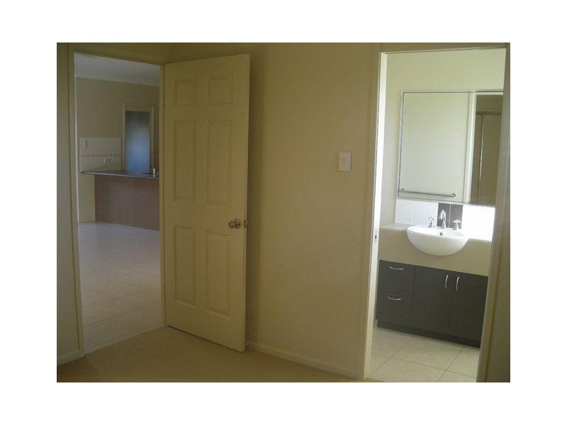 73 Lemongrass Lane, Kirwan QLD 4817