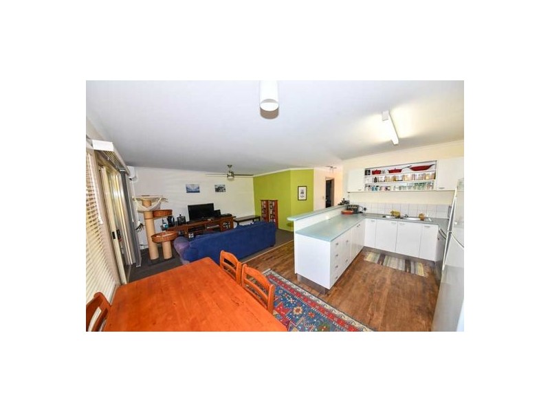 2/72 Tooombul Tce, Nundah QLD 4012