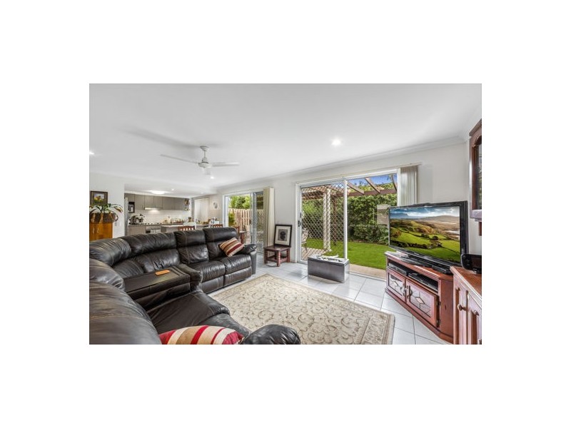8/29 Lachlan Drive, Wakerley QLD 4154