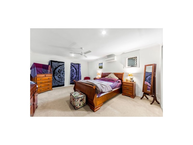 8/29 Lachlan Drive, Wakerley QLD 4154