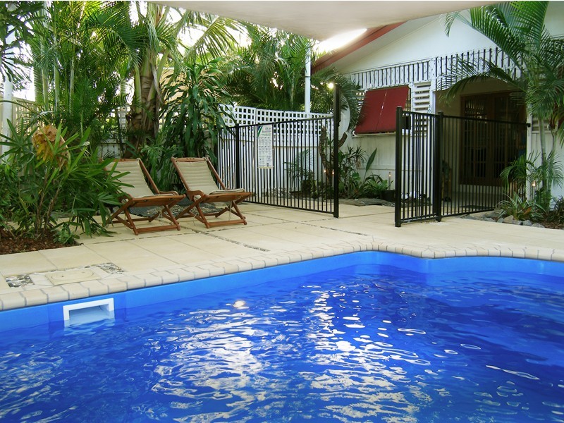 16 Palm Street, Holloways Beach QLD 4878