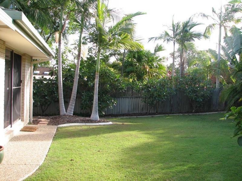 6 Butterfly Court, Benowa QLD 4217