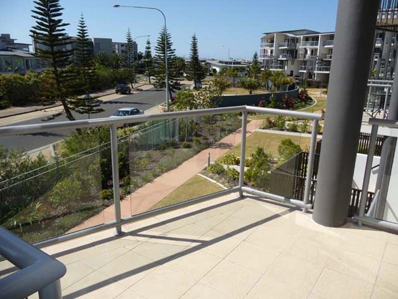 13/10 Grand Parade, Kawana Island QLD 4575
