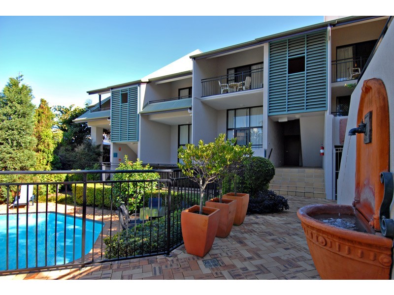 27 Birley Street, Spring Hill QLD 4000