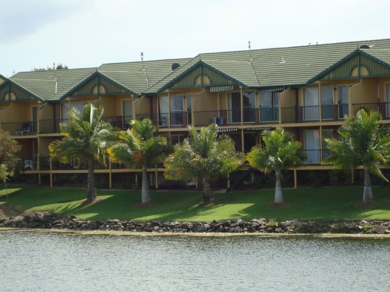 Clear Island Waters QLD 4226