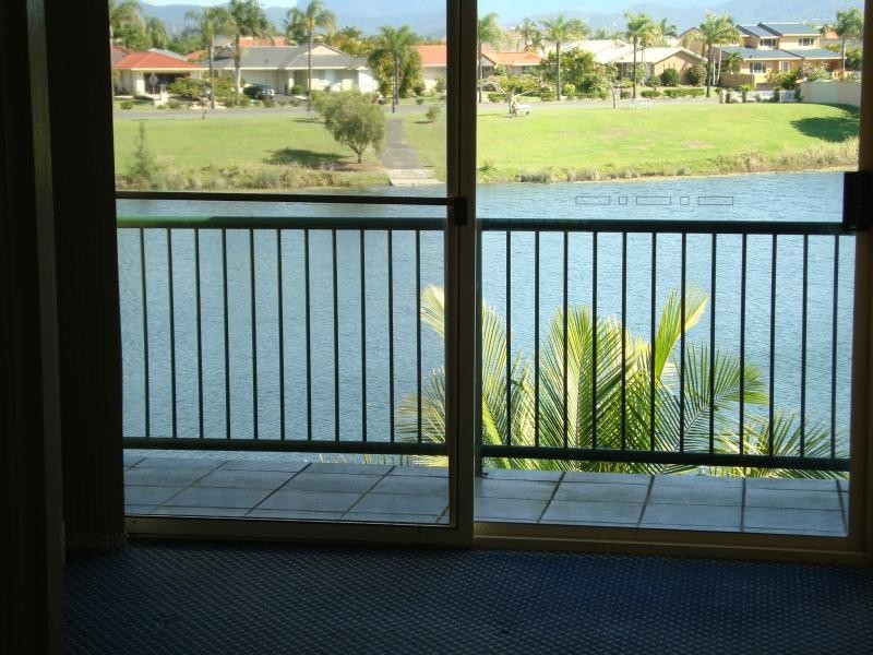 Clear Island Waters QLD 4226