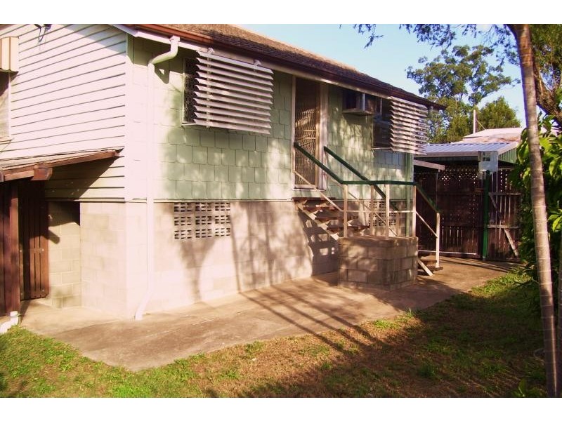 12 New Chum Rd, Dinmore QLD 4303