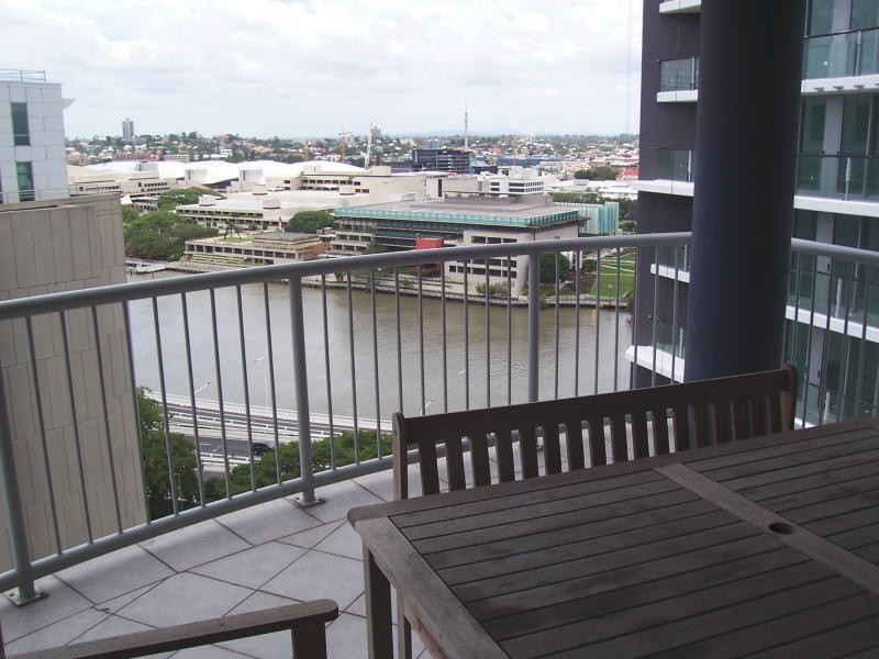 8th/30 Tank Street, Brisbane QLD 4000