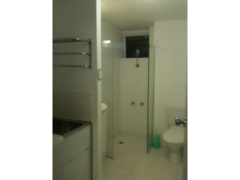 69 FERNY AVE, Surfers Paradise QLD 4217