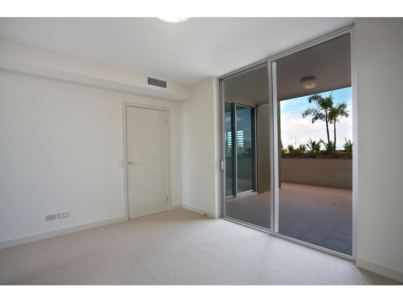 1/1Angus Cnr Angus & Hornibrook Esplanade, Clontarf QLD 4019