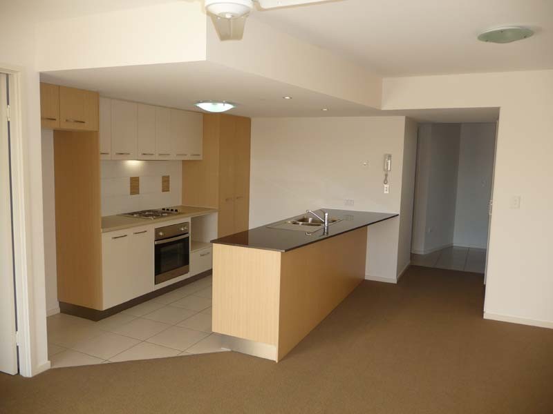 62/10 Grand Parade, Kawana Island QLD 4575