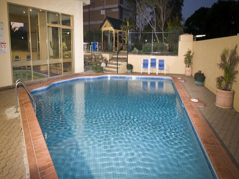 198 Ferny Avenue, Surfers Paradise QLD 4217