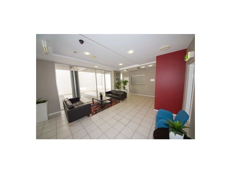 11/27 Station Road, Indooroopilly QLD 4068