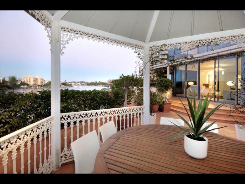 55 Darragh Street, Kangaroo Point QLD 4169