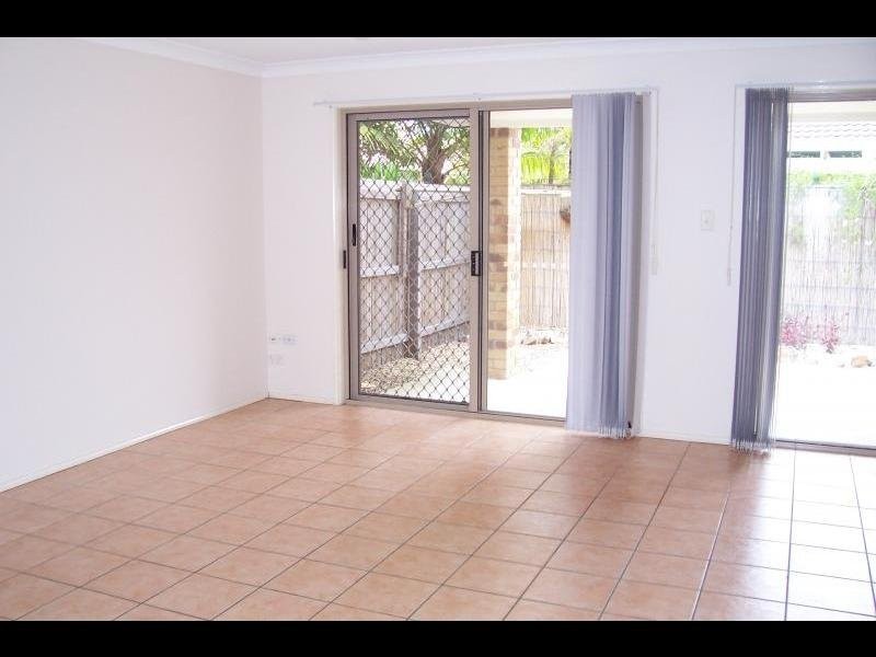 220 Christine Avenue, Burleigh Waters QLD 4220